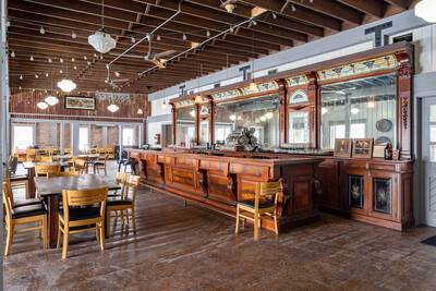 Turnkey Banquet Facility FOR LEASE