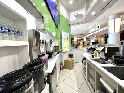 Profitable Popular Franchise Bubble Tea Business in Metrotown Mall (4700 Kingsway #E8A)